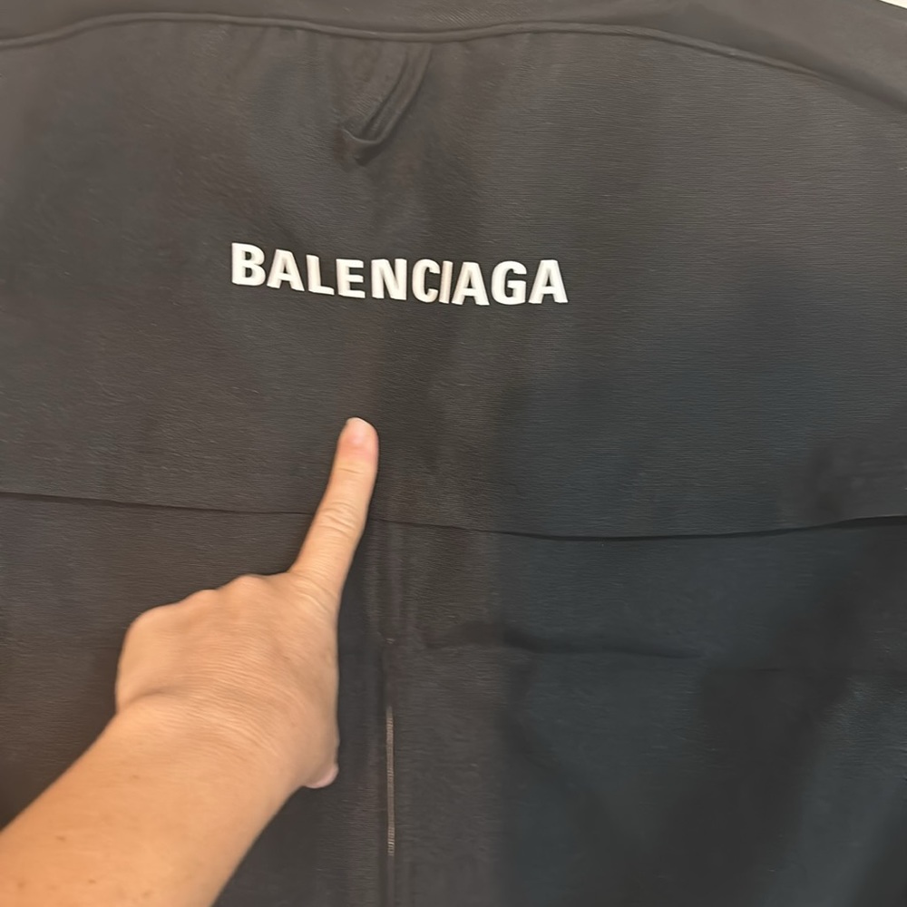GARMENT BAG ALERT 🚨🚨🚨🚨BALENCIAGA + GUCCI OMG !!!!!!! - Picture 11 of 14